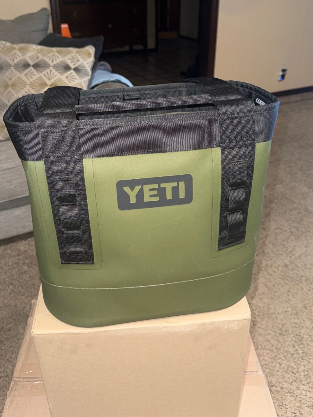YETI Camino 20 Carryall Tote Olive Green Black Utility Gear Bag Waterproof